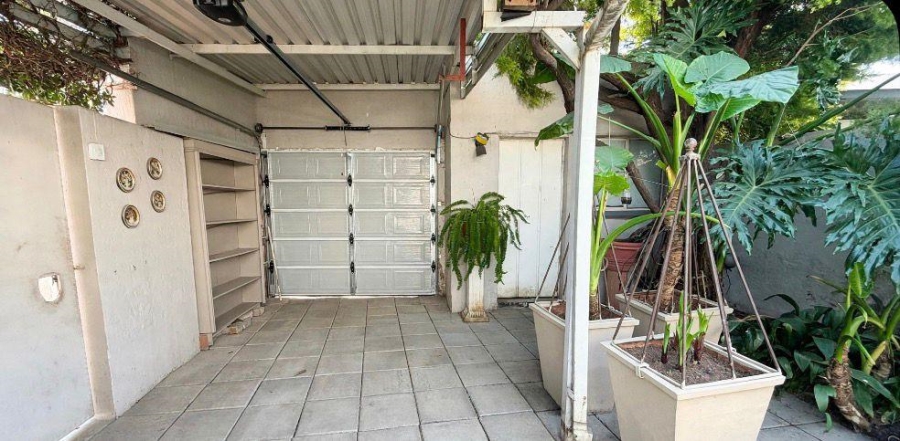 3 Bedroom Property for Sale in Kroonheuwel Free State